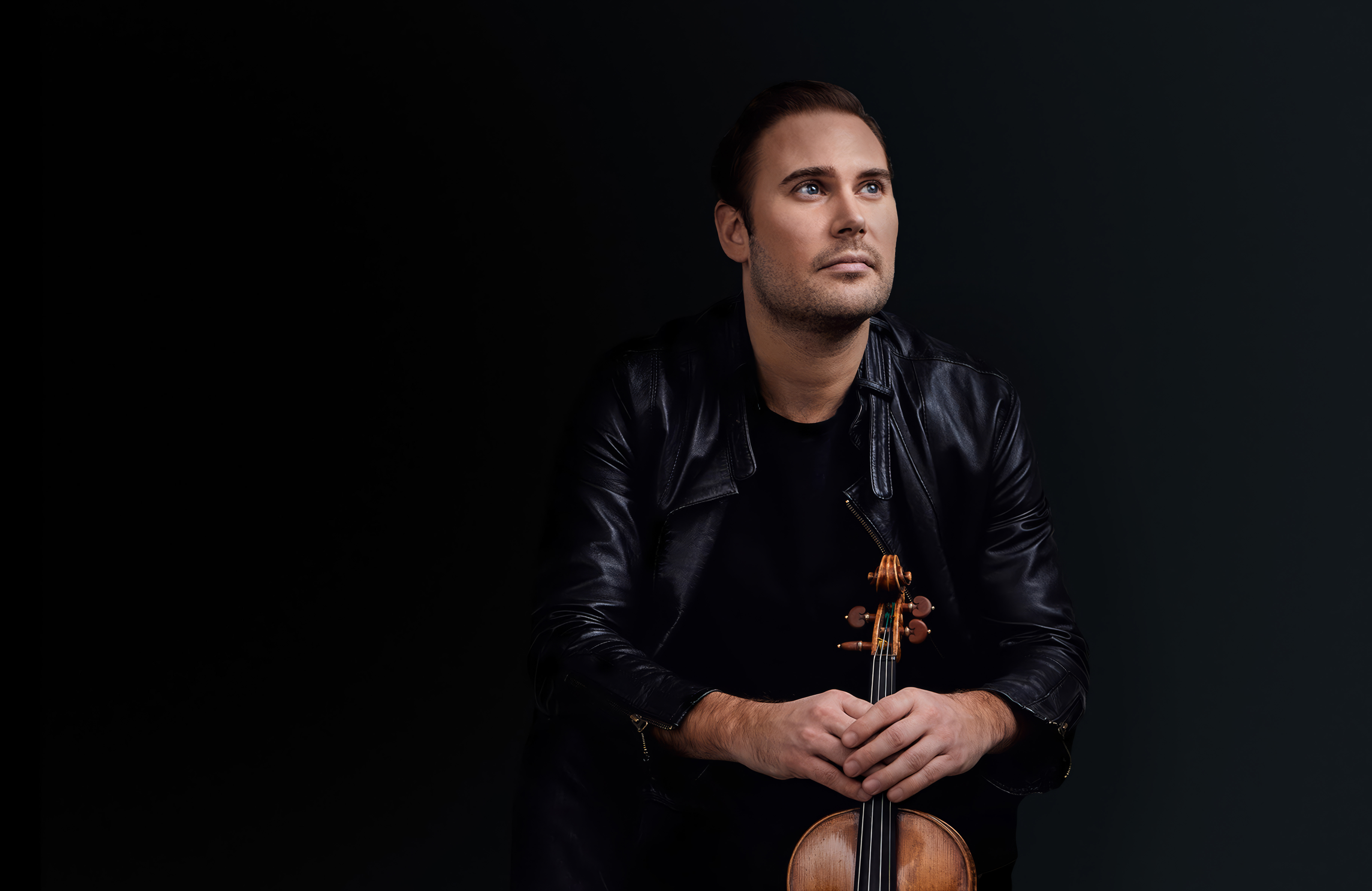 Christian Svarfvar with his violin